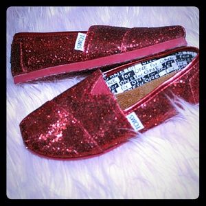 Toms Shoes gently  used